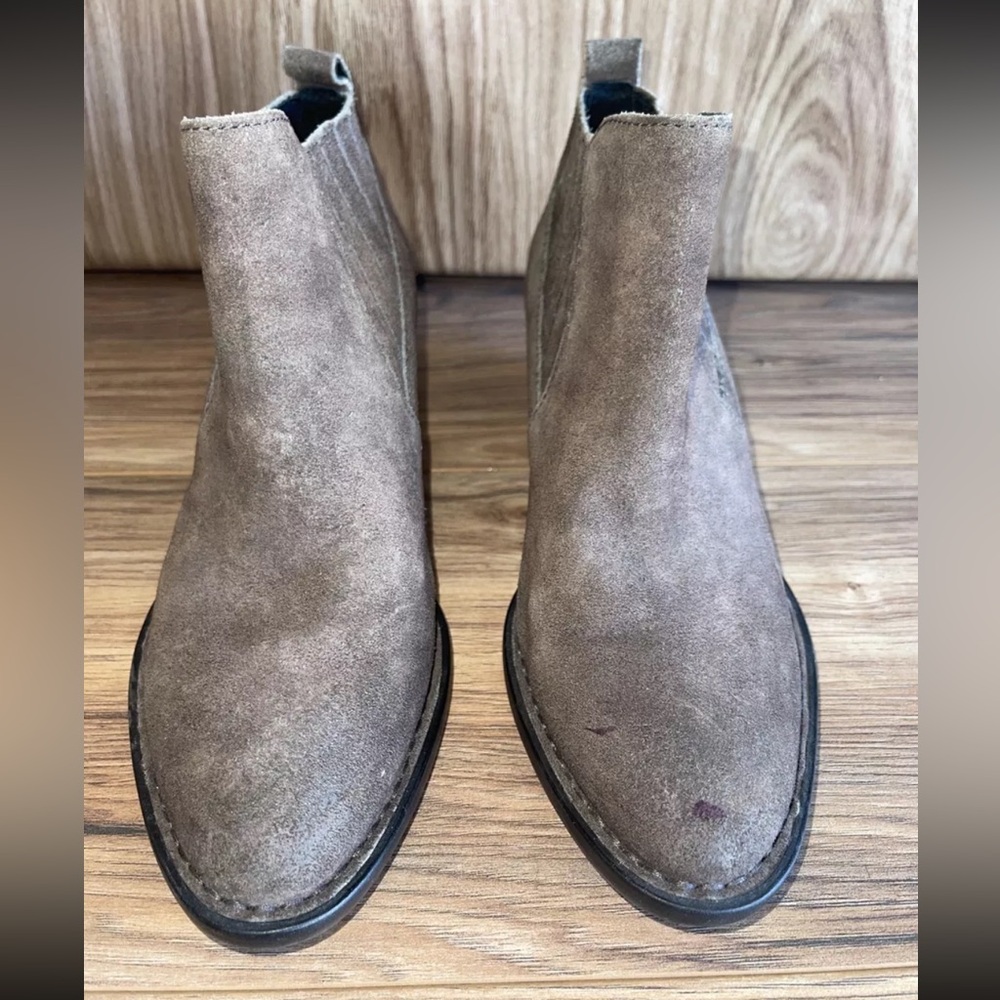 Born Womens Beebe Pull On Chelsea Casual Riding Ankle Boots Booties Shoes